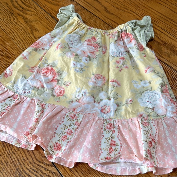 Handmade by Lisa Leach floral print dress.  No fabric or size tags. - Picture 4 of 7